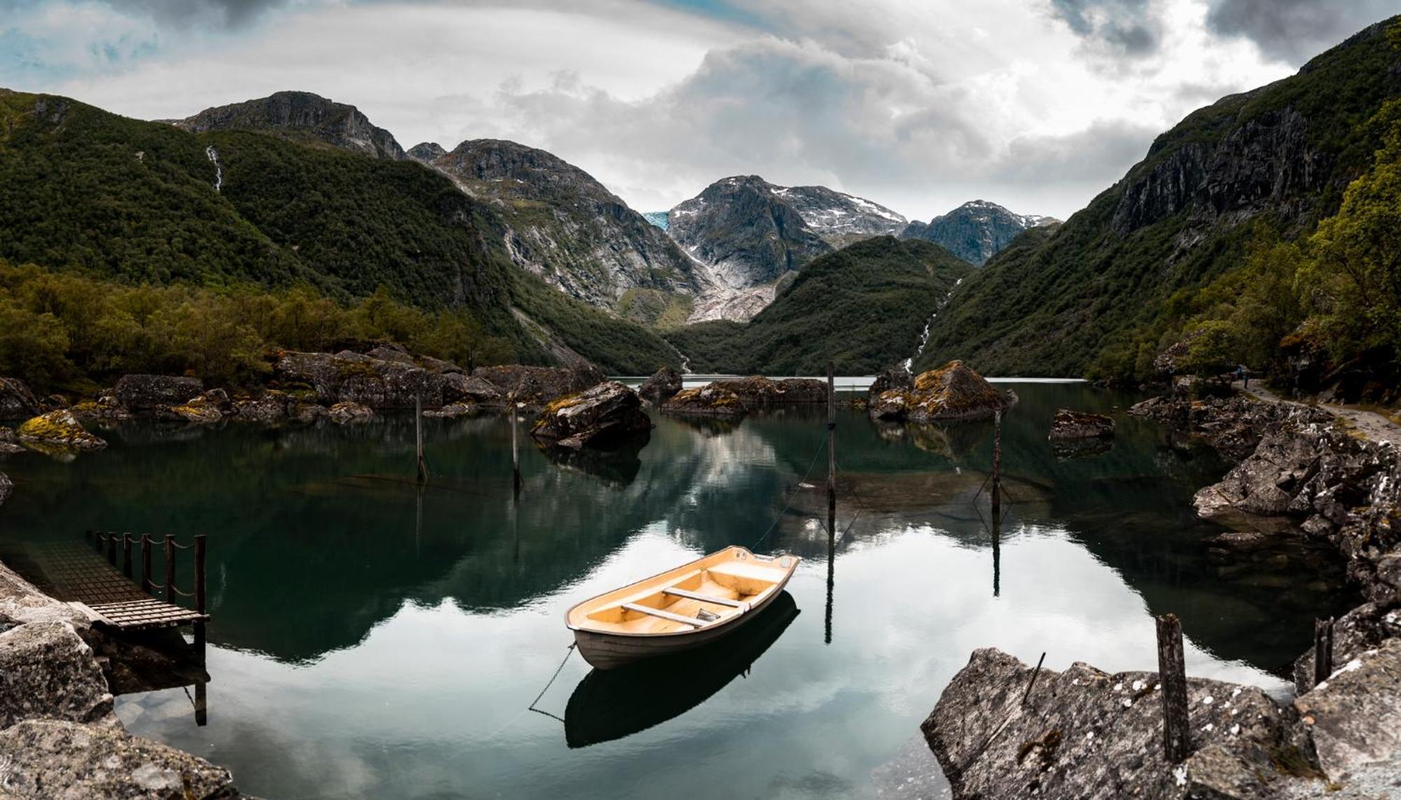 Trolltunga Atmosphere * Odda